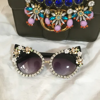 Karstā Jauns Sieviešu Luksusa Zīmolu saulesbrilles Rhinestone Kaķu Acīm Saules brilles Vintage Toņos sieviešu Apdare